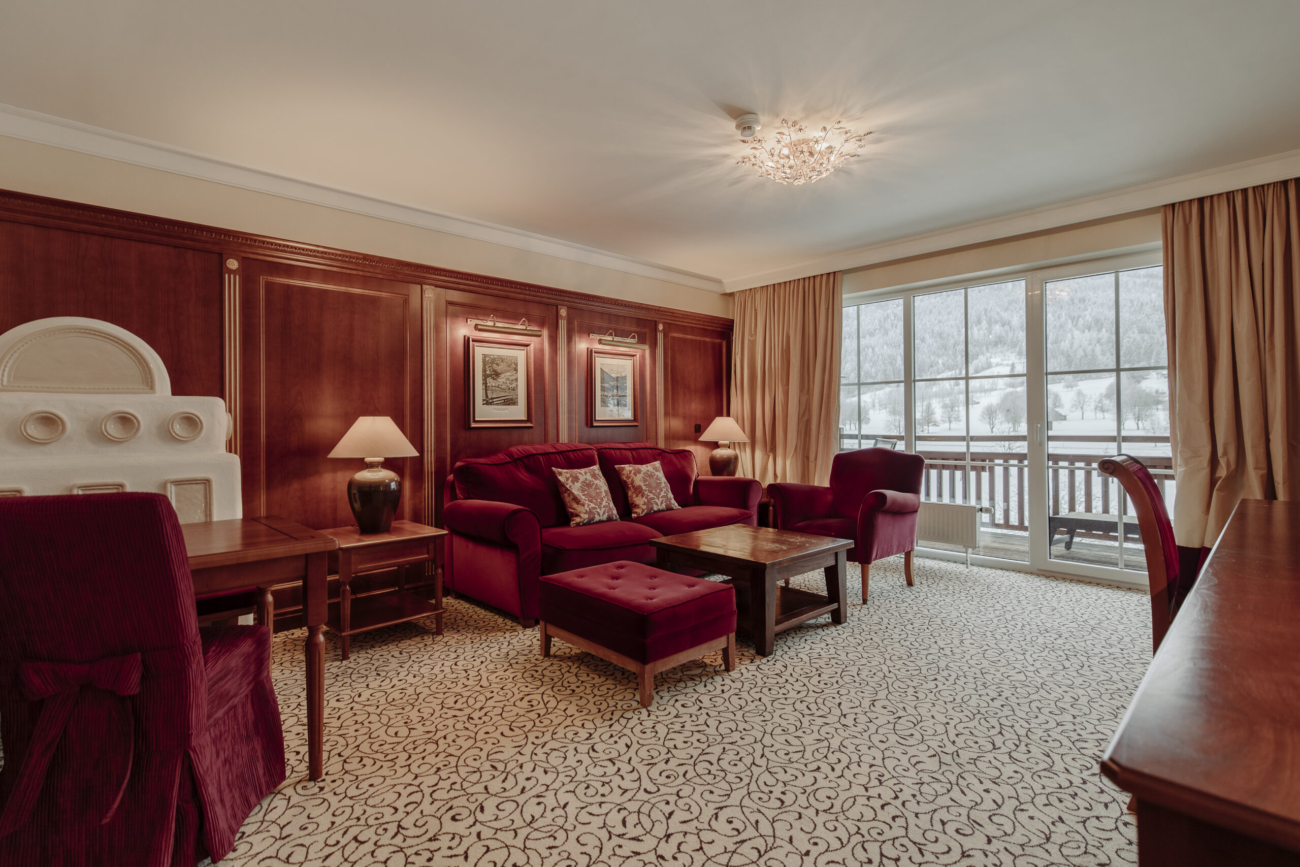 Großzügiger Wohnraum der Residenz Maisonette im Gut Weissenhof