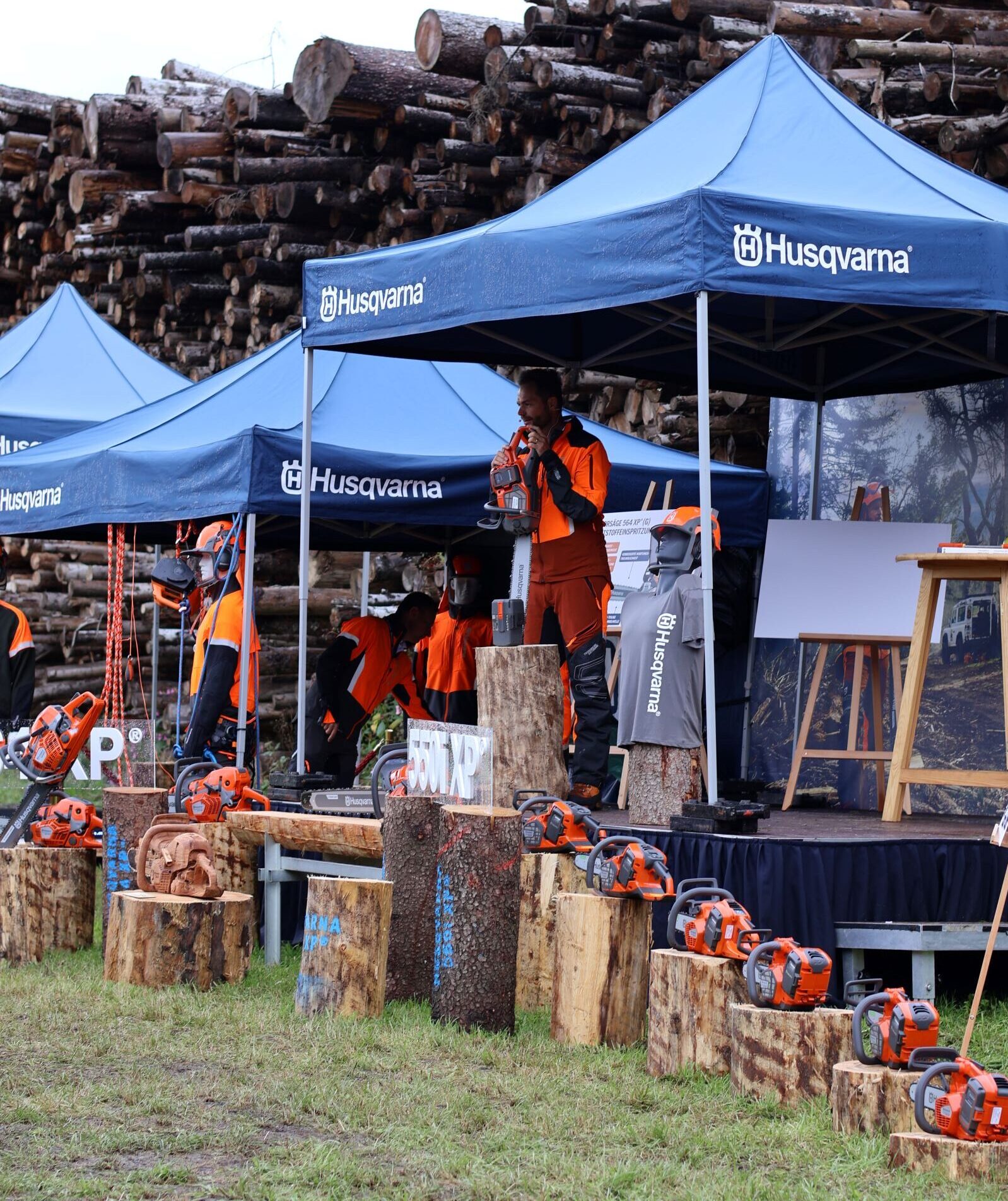 Firmenevent im Freien am Gut Weissenhof mit Live Demonstration und Präsentationsflächen